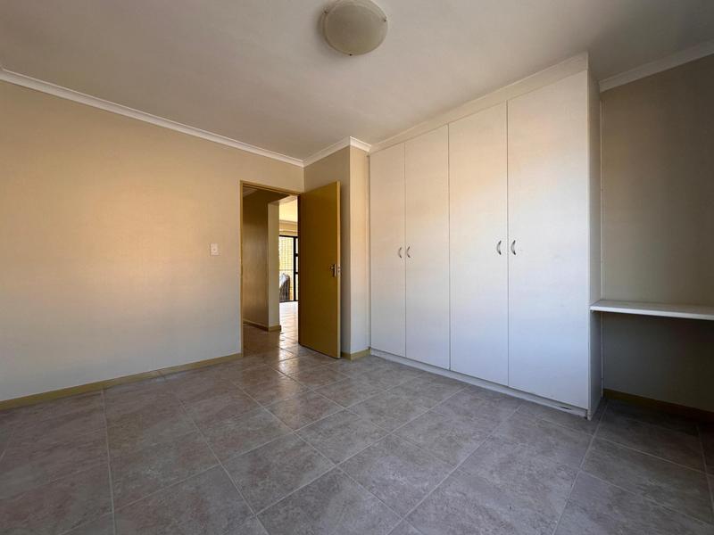 To Let 2 Bedroom Property for Rent in Gordons Bay Western Cape